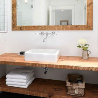 20 Beautiful Farmhouse Bathroom Decor Ideas